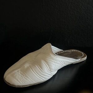 White Leather Slip-On Mule Flats